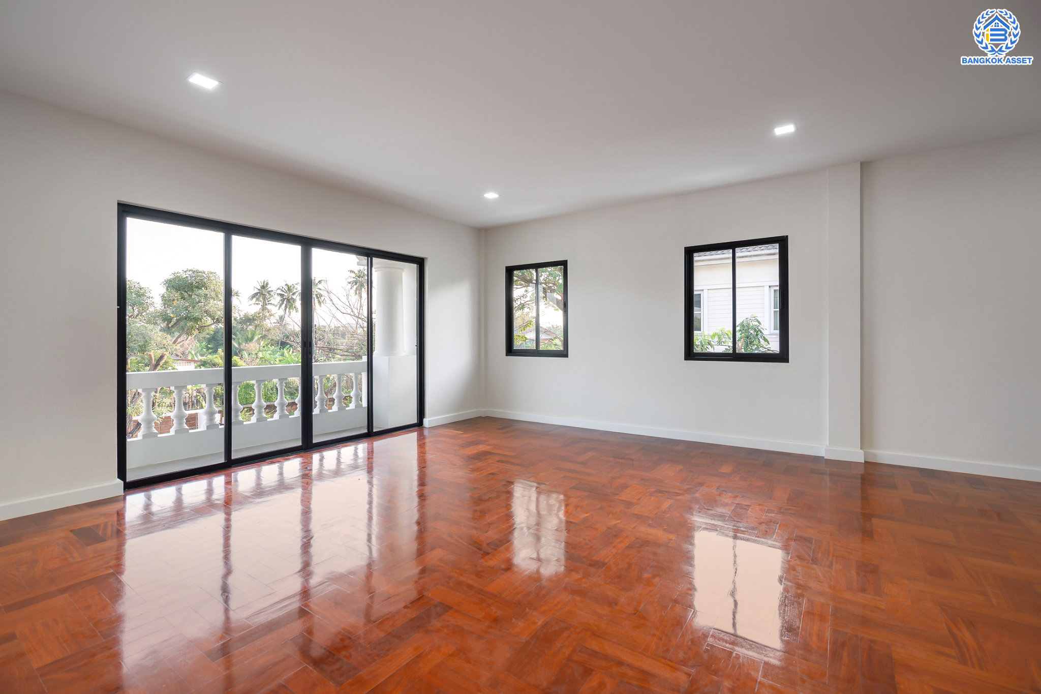 บ้านมือสองตกแต่งใหม่ หลังใหญ่พิเศษ! ม.มัณฑนา ปิ่นเกล้า-กาญจนาภิเษก (ซ.วัดพระเงิน) หลังมุม เนื้อที่ 128.6 ตร.ว. ฟังก์ชันจัดเต็ม 3 ห้องนอน 4 ห้องน้ำ 1 ห้องแม่บ้าน จอดรถได้ถึง 3 คัน เดินทางสะดวกสบาย บนทำเลติดถนนใหญ่ ใกล้เซ็นทรัลเวสต์เกต รถไฟฟ้าสายสีม่วง "สถานีตลาดบางใหญ่" และทางด่วนศรีรัช